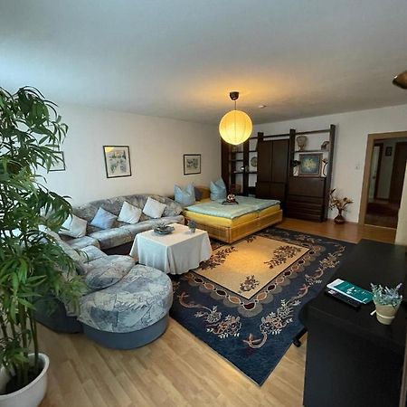 Schoene Ferienwohnung In Bahnhofsnaehe Fuer Urlaub, Studium Oder Arbeit เดกเกนดอร์ฟ ภายนอก รูปภาพ