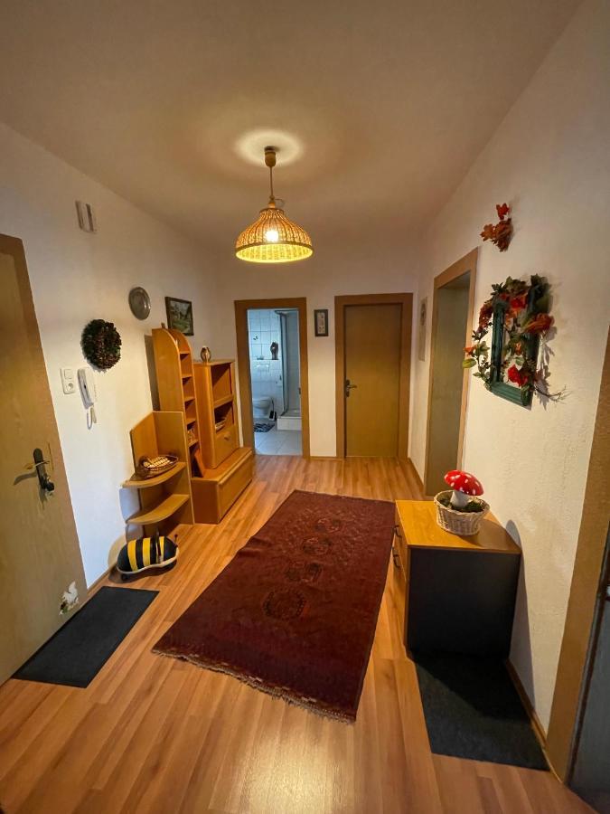 Schoene Ferienwohnung In Bahnhofsnaehe Fuer Urlaub, Studium Oder Arbeit เดกเกนดอร์ฟ ภายนอก รูปภาพ
