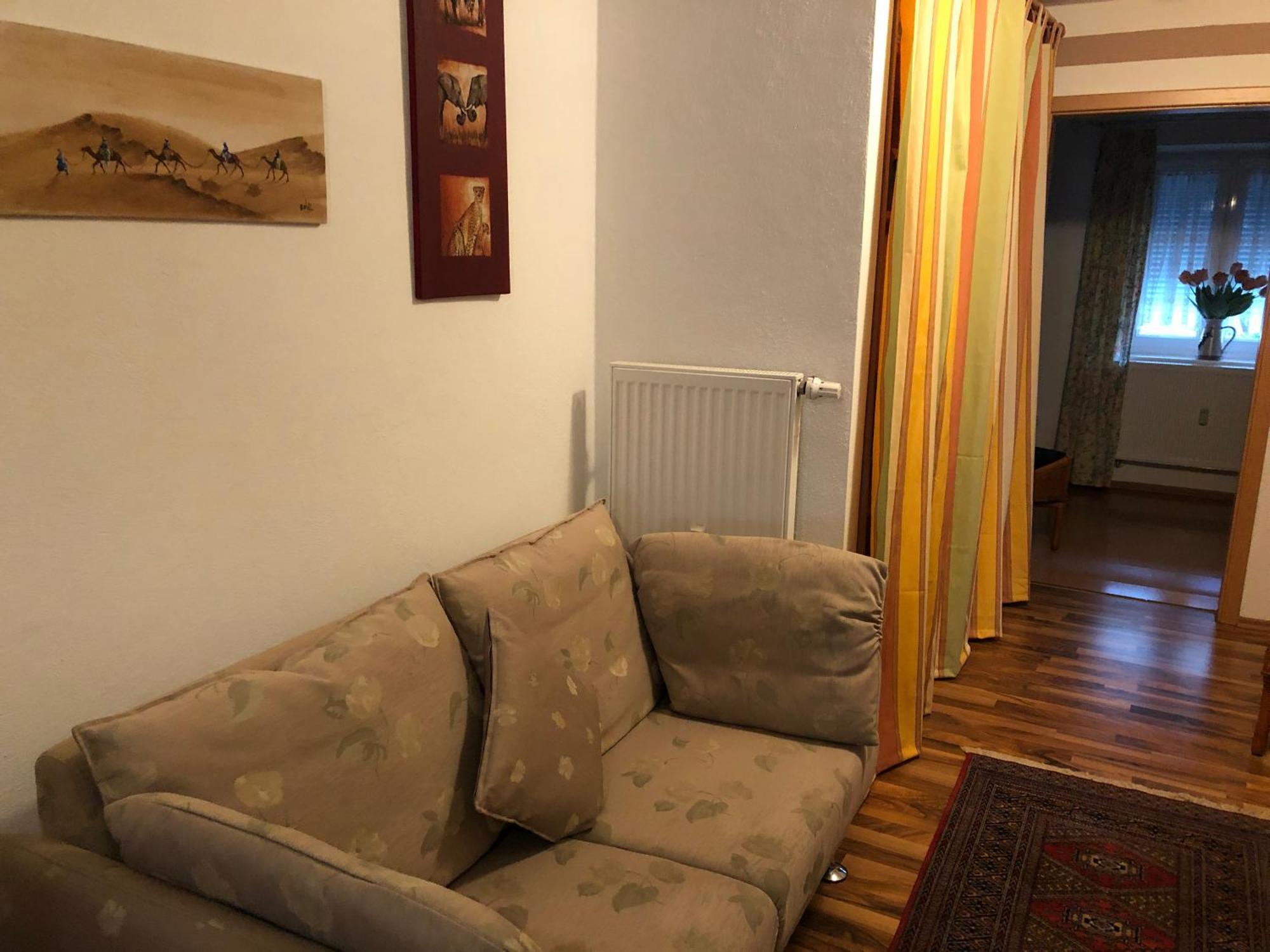 Schoene Ferienwohnung In Bahnhofsnaehe Fuer Urlaub, Studium Oder Arbeit เดกเกนดอร์ฟ ภายนอก รูปภาพ