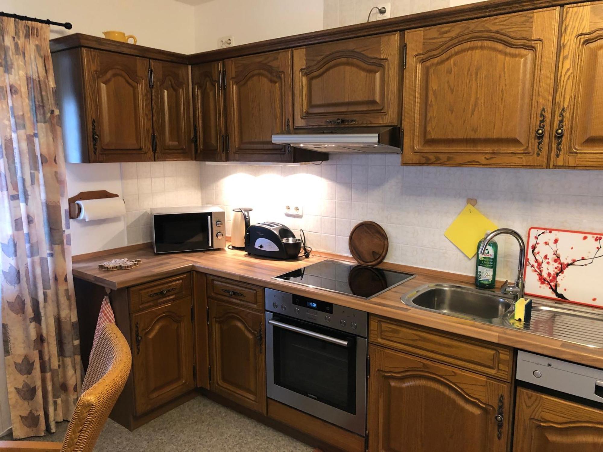 Schoene Ferienwohnung In Bahnhofsnaehe Fuer Urlaub, Studium Oder Arbeit เดกเกนดอร์ฟ ภายนอก รูปภาพ