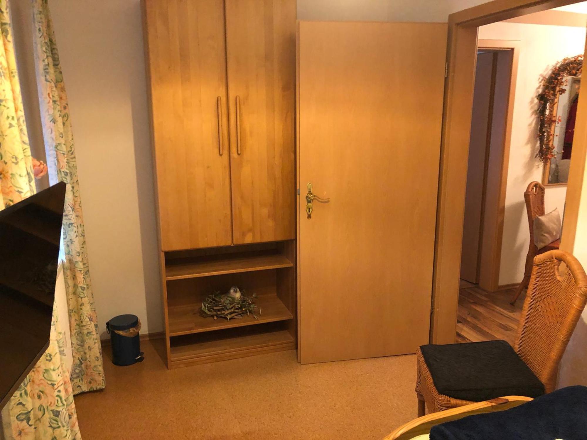 Schoene Ferienwohnung In Bahnhofsnaehe Fuer Urlaub, Studium Oder Arbeit เดกเกนดอร์ฟ ภายนอก รูปภาพ